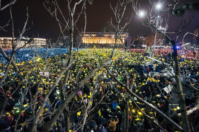 Romania-protests-main