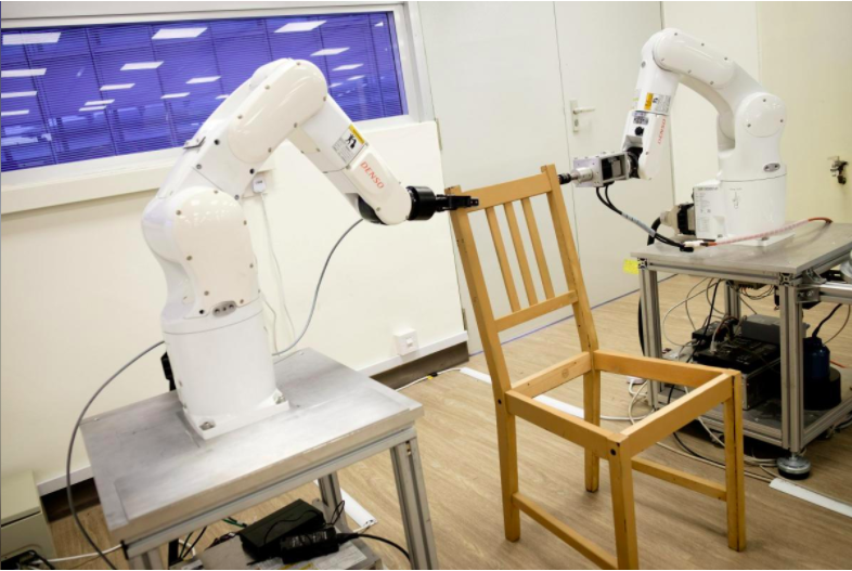 Robots-Ikea-chair