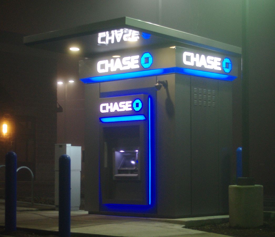 Chase_ATM_at_48th_side__Hillsboro,_Oregon — Economy