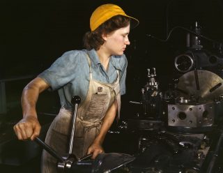 1024px-WomanFactory1940s