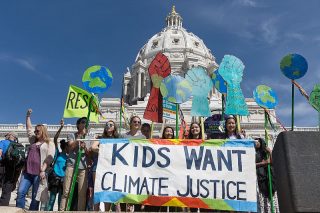 Kids_Want_Climate_Justice_(34168280266)