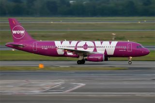 WOW_air,_TF-BRO,_Airbus_A320-232_(27839059423)