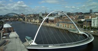 800px-Newcastle-upon-Tyne-bridges-and-skyline_cropped