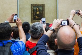 person-people-camera-photographer-paris-crowd-1043643-pxhere.com