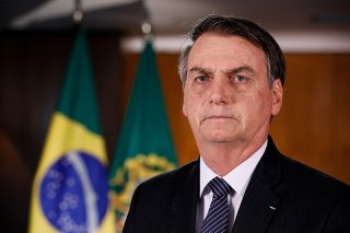 800px-Jair_Bolsonaro_em_24_de_abril_de_2019_(2)