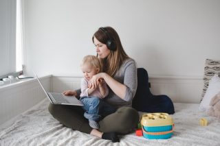 nominated-mother-baby-child-work-home-education-blog-online-internet-stream-freelancer-laptop_t20_pLNkw8
